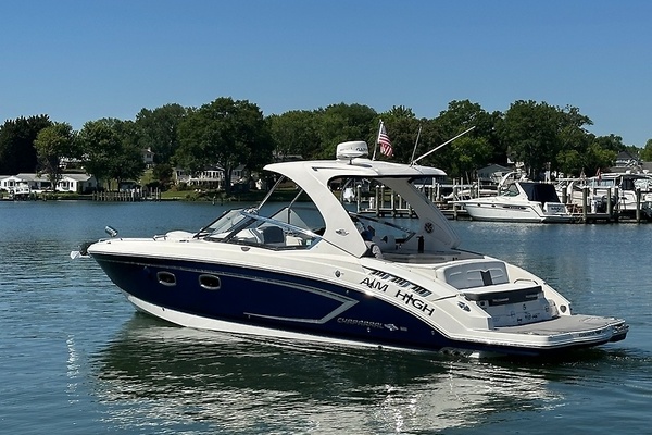Aim High 33ft Chaparral Yacht For Sale