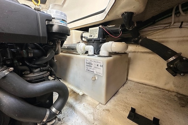 Aim High 33ft Chaparral Yacht For Sale