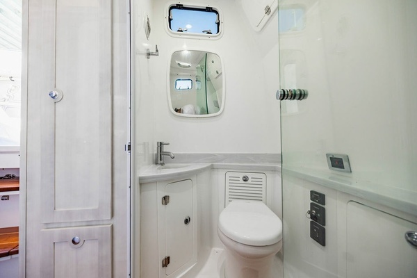 HCB Suenos Yacht For Sale