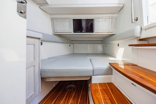HCB Suenos Yacht For Sale