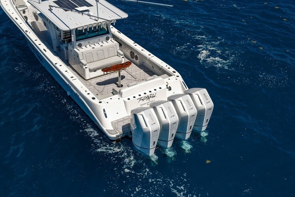 HCB Suenos Yacht For Sale
