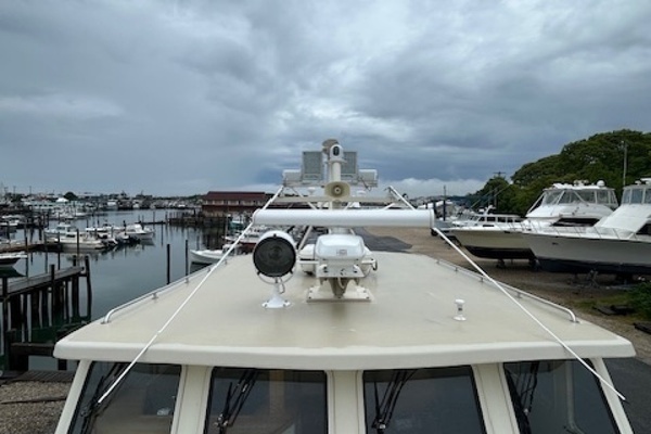 Custom Flowers 43 Yacht For Sale