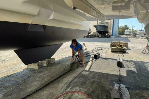 Herkee 38ft Lagoon Yacht For Sale