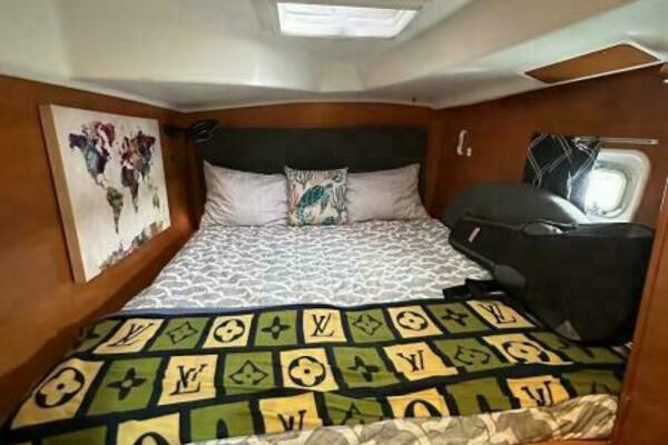 Herkee 38ft Lagoon Yacht For Sale