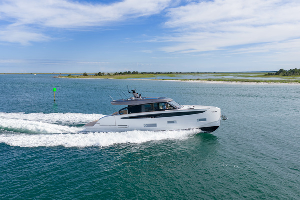 2025 Azimut 60 Seadeck 6