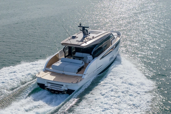 2025 Azimut 60