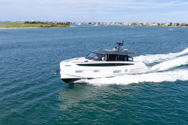 2025 Azimut 60