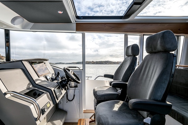 42ft Nimbus Yacht For Sale