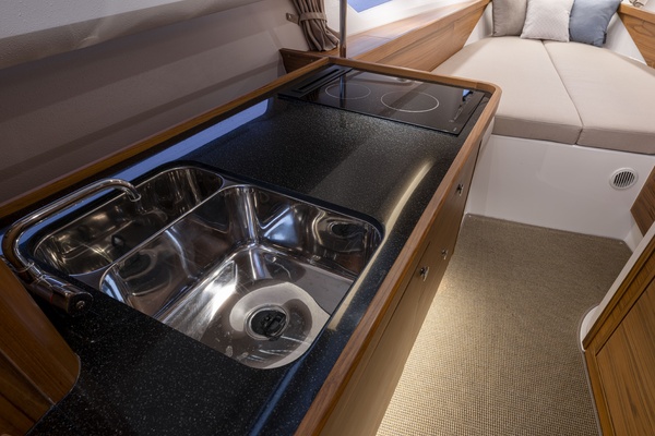 42ft Nimbus Yacht For Sale