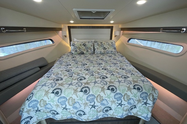 Fox Yot 38ft Regal Yacht For Sale