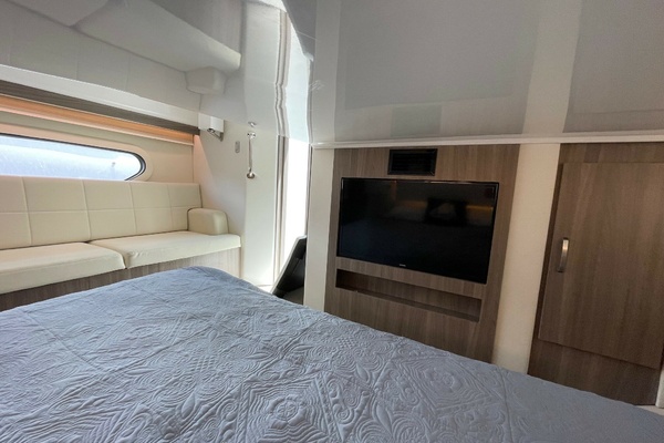 Fox Yot 38ft Regal Yacht For Sale