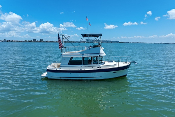 Escape 31ft Camano Yacht For Sale