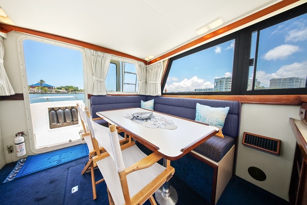Escape 31ft Camano Yacht For Sale