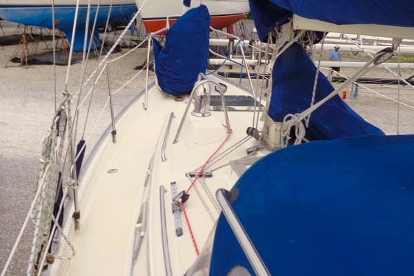 FIRST LIGHT 31ft Pacific Seacraft Yacht For Sale