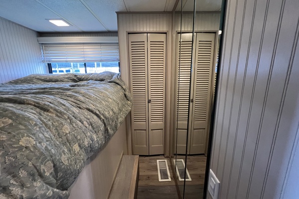 65ft Sumerset Yacht For Sale