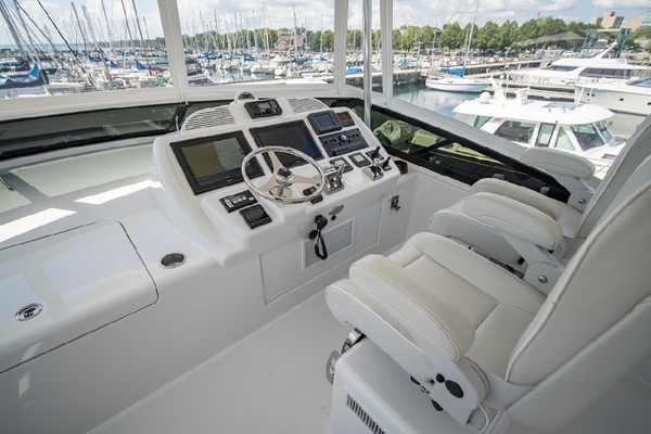 2017 Hatteras 60