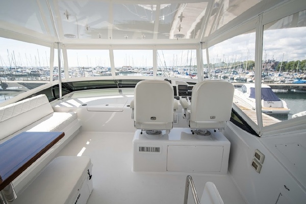 2017 Hatteras 60