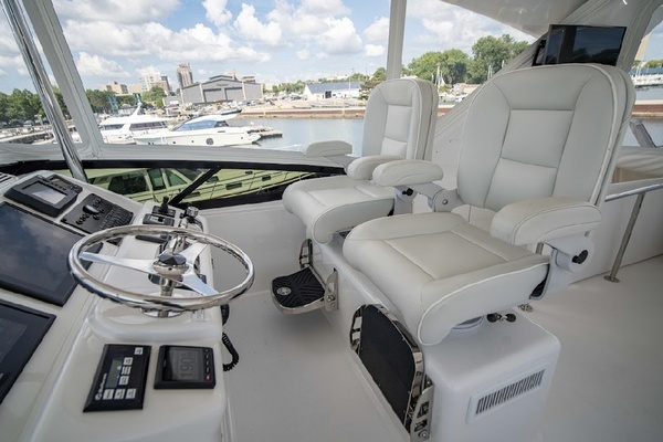 2017 Hatteras 60
