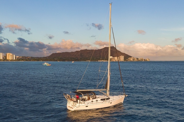 45-ft-Hunter-2008-45 Deck Salon-Praha Honolulu Hawaii United States  yacht for sale
