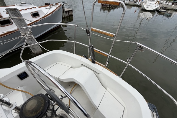 Relentless 35ft C amp C Yacht For Sale