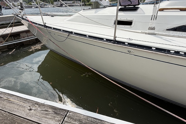 Relentless 35ft C amp C Yacht For Sale