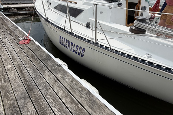 Relentless 35ft C amp C Yacht For Sale