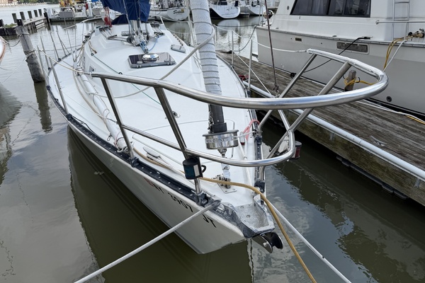 Relentless 35ft C amp C Yacht For Sale