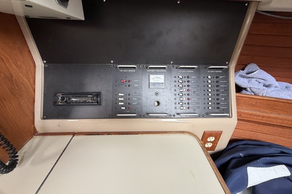 Relentless 35ft C amp C Yacht For Sale
