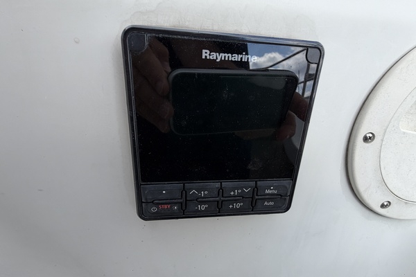 Relentless 35ft C amp C Yacht For Sale