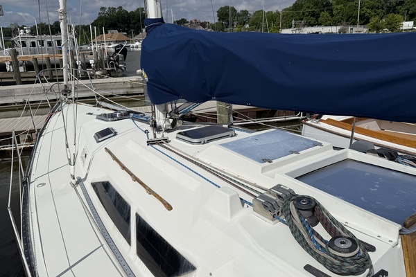 Relentless 35ft C amp C Yacht For Sale