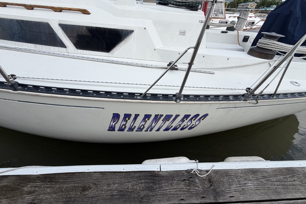 Relentless 35ft C amp C Yacht For Sale