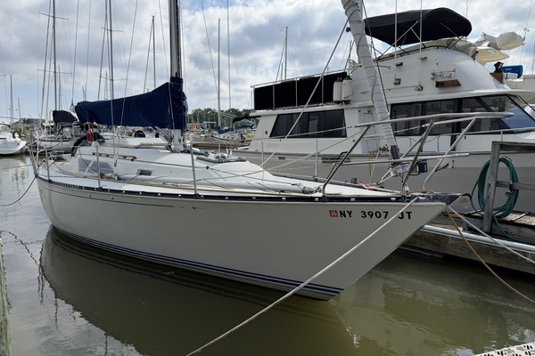 Relentless 35ft C amp C Yacht For Sale
