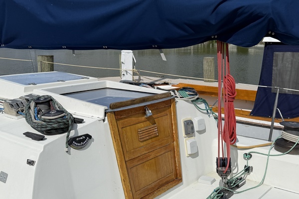 Relentless 35ft C amp C Yacht For Sale