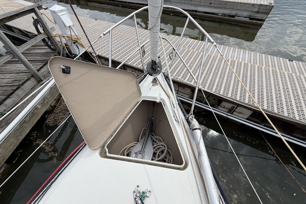 Relentless 35ft C amp C Yacht For Sale