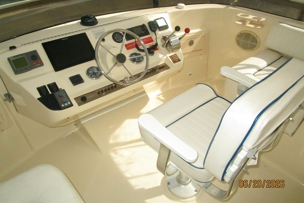 2004 Mainship 40