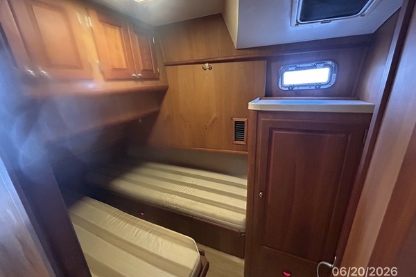 2004 Mainship 40