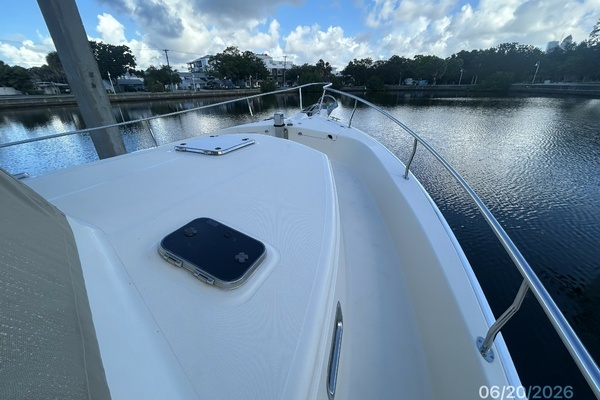2004 Mainship 40