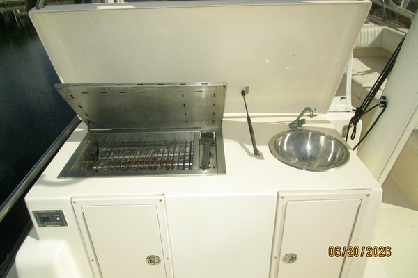 2004 Mainship 40