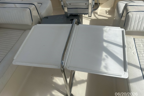2004 Mainship 40