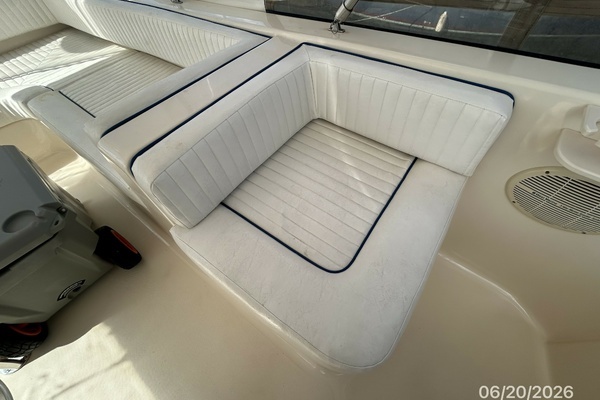 2004 Mainship 40
