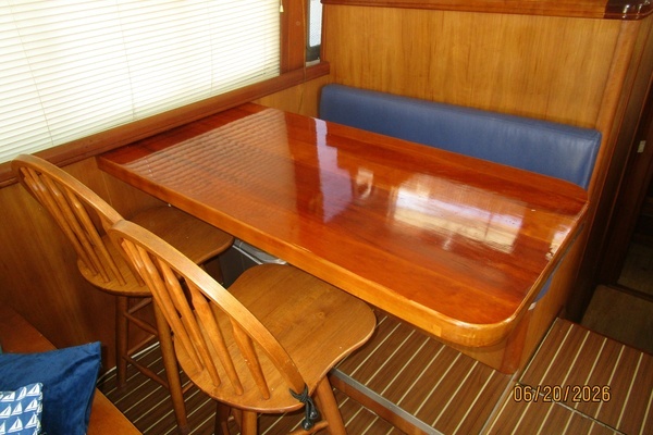 2004 Mainship 40