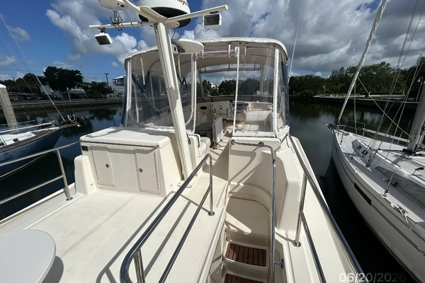 2004 Mainship 40