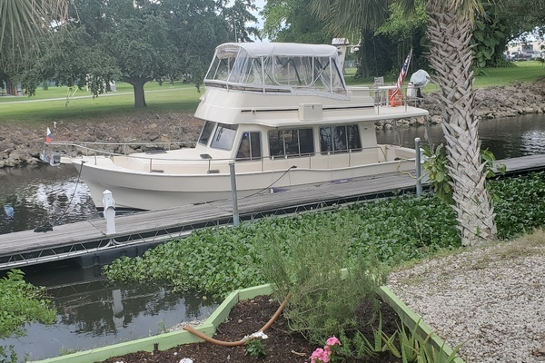 2004 Mainship 40