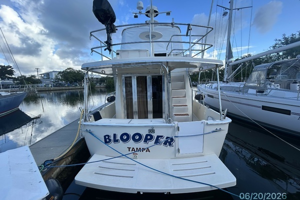 2004 Mainship 40