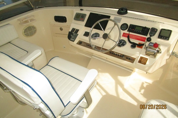 2004 Mainship 40