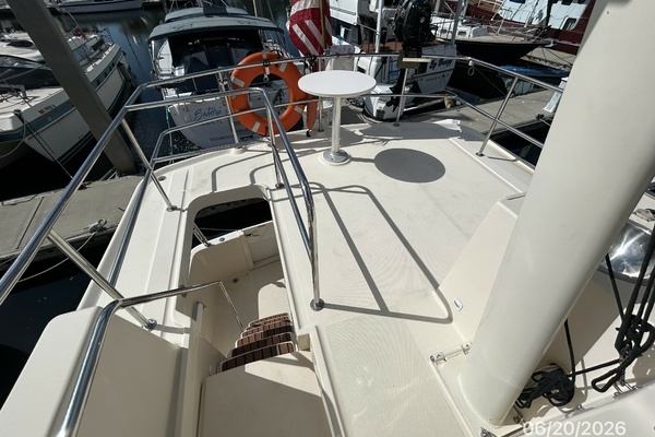 2004 Mainship 40