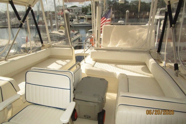 2004 Mainship 40