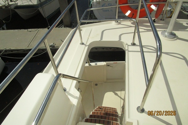 2004 Mainship 40