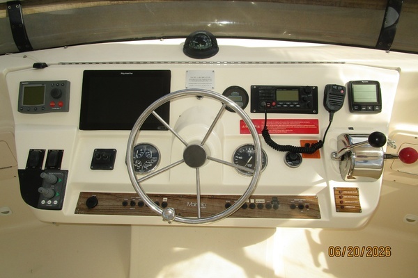 2004 Mainship 40