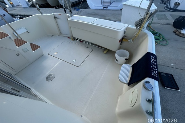 2004 Mainship 40